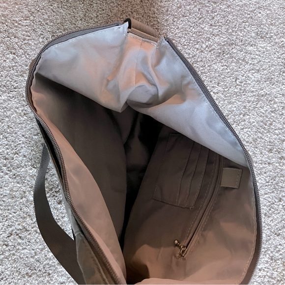 NEW WITHOUT TAG BAGGALLINI GRAY CROSSBODY BAG - Picture 5 of 6